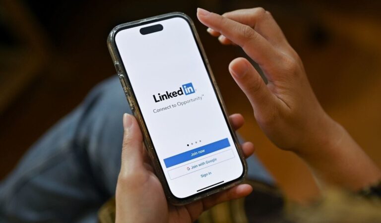 LinkedIn : comment refuser le partage de vos données pour l’IA dès novembre 2025 🎨