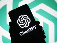 ChatGPT sur smartphone. Étude OpenAI : utilisation de ChatGPT. IA, intelligence artificielle.