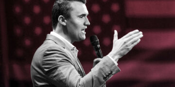 Charlie Kirk : discours et deepfakes après son décès. Deuil numérique et IA.