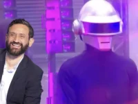 Cyril Hanouna et chroniqueur virtuel IA. Innovation et éthique à la télé.