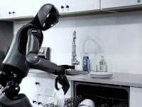 Robot humanoïde faisant la vaisselle. Projet Go-Big pour l'apprentissage des robots.