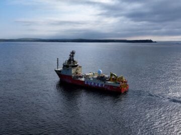 AWS Fastnet oceanographic survey vessel deploying a submarine cable for cloud and artificial intelligence.