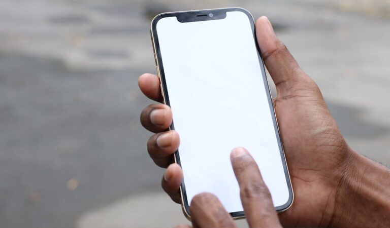 Claude, Siri, Grok : L’étonnante origine des noms d’IA