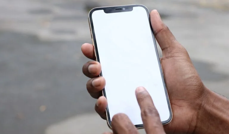 Claude, Siri, Grok : L’étonnante origine des noms d’IA
